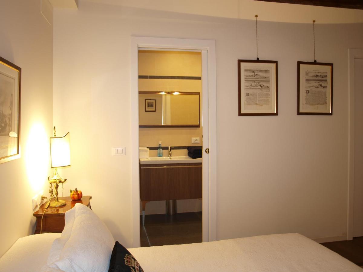 Al Pozzo Dei Scoacamini, 100 M From San Marco, Ground Floor Appartement Venise