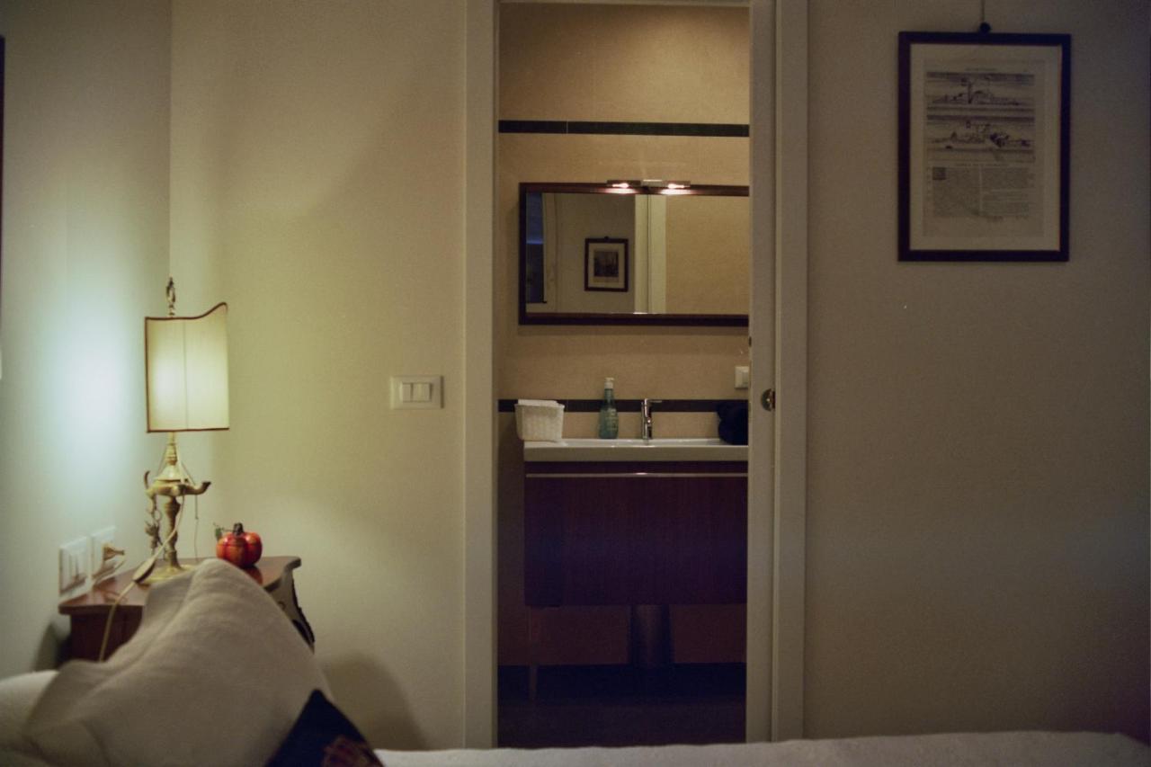 Al Pozzo Dei Scoacamini, 100 M From San Marco, Ground Floor Appartement Venise
