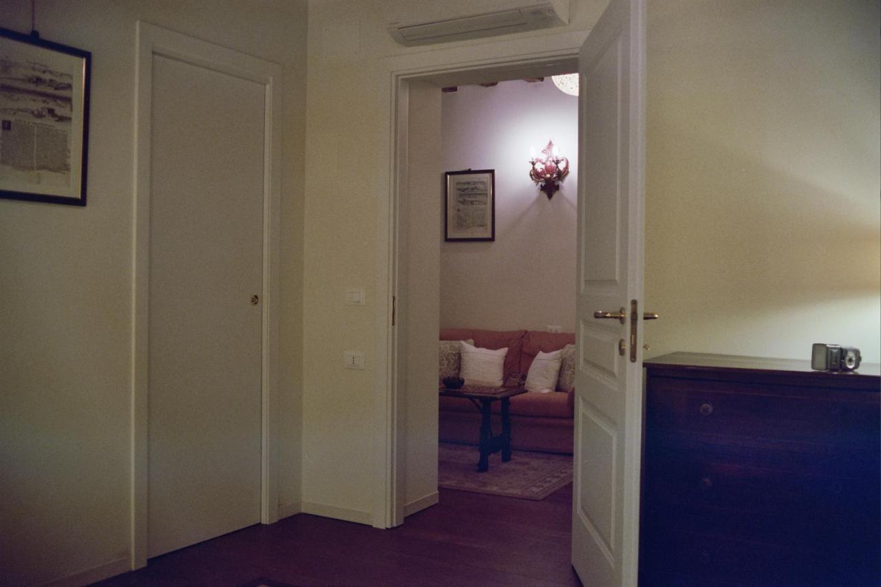 Al Pozzo Dei Scoacamini, 100 M From San Marco, Ground Floor Appartement Venise